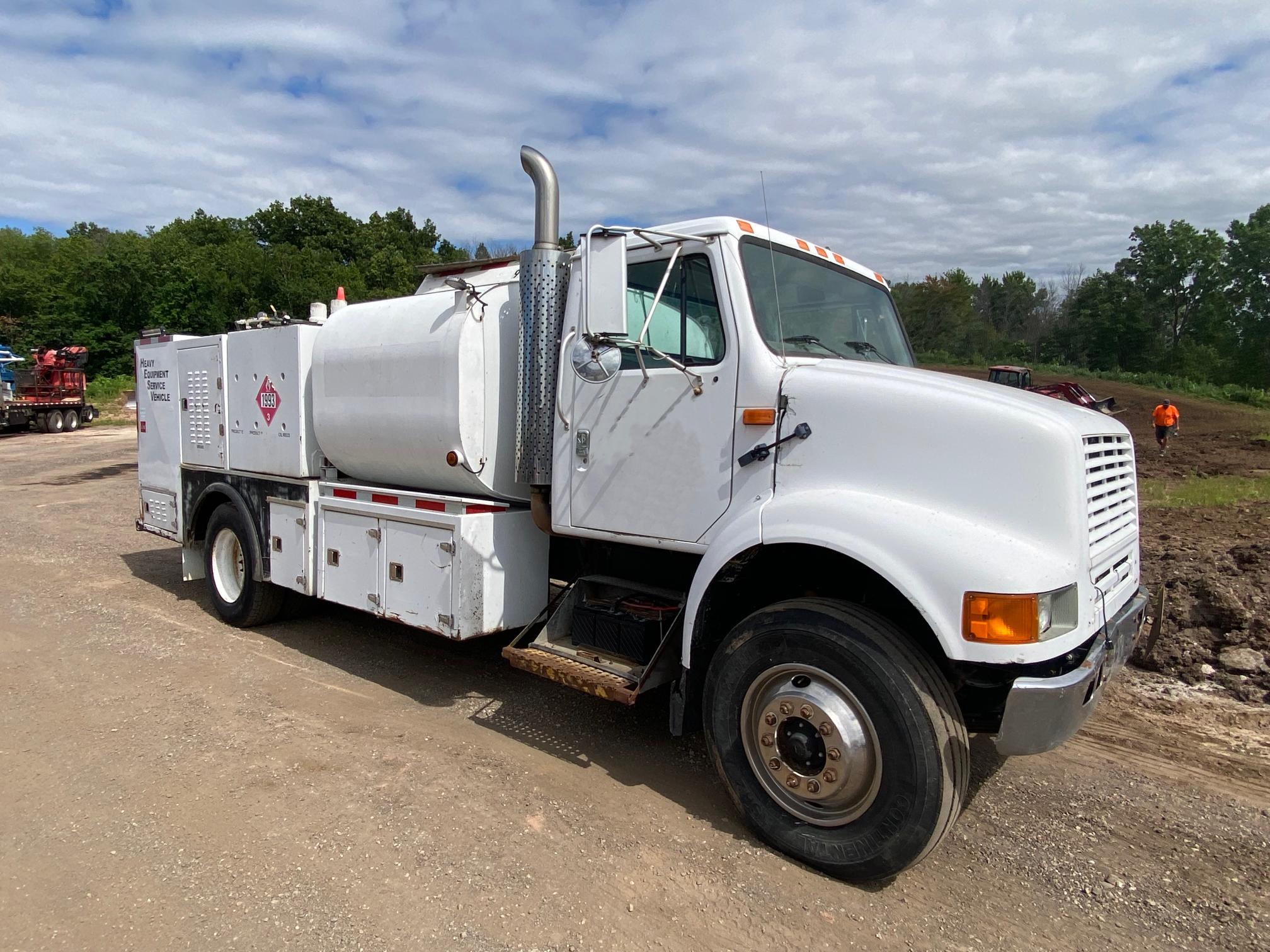 1995 INTERNATIONAL 8100 - Image 9
